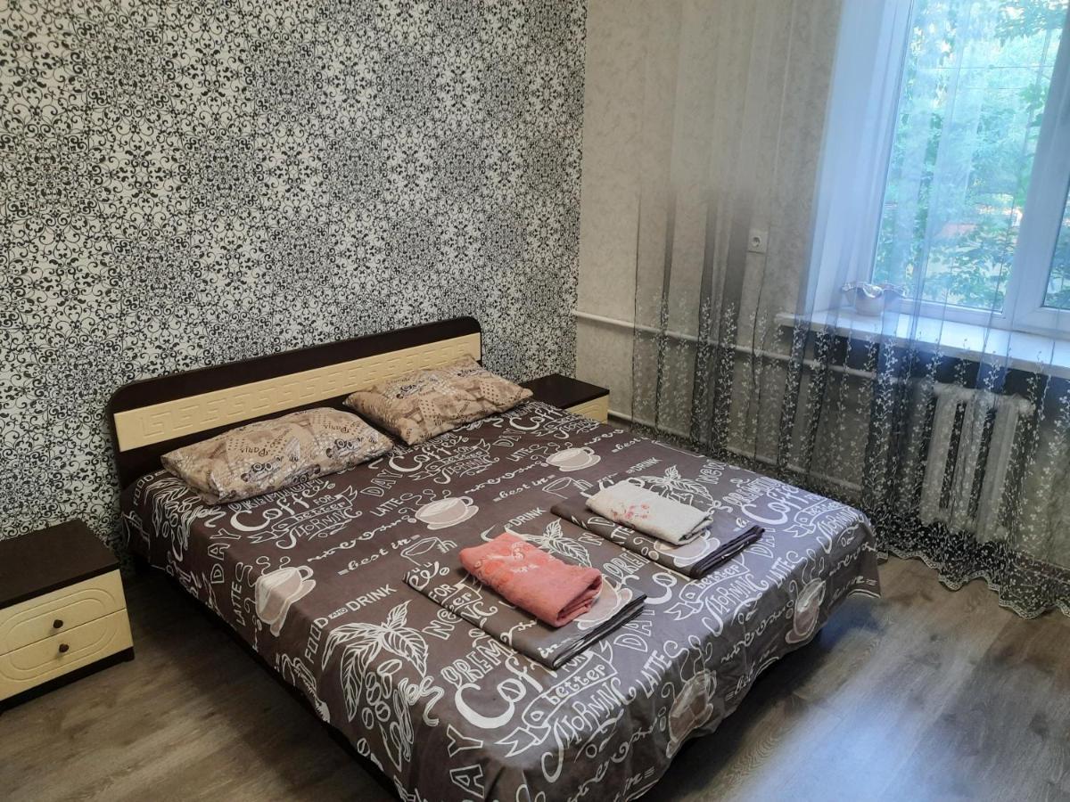 Apartment 2 Bed Rooms Near Aristokrat Zaporizhia Екстериор снимка